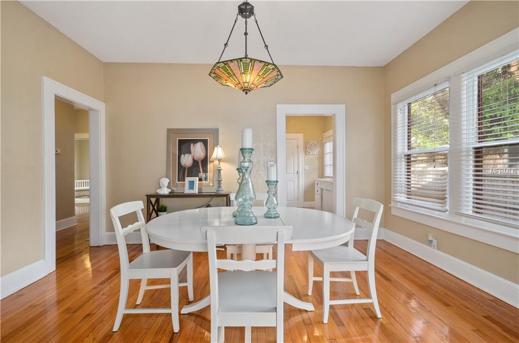 1615 E AMELIA STREET, ORLANDO, Florida 32803, 4 Bedrooms Bedrooms, 9 Rooms Rooms,3 BathroomsBathrooms,Residential,For sale,AMELIA,O5556162