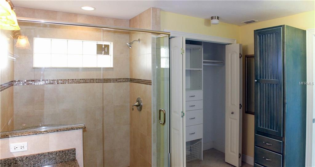 245 VIA HAVARRE, MERRITT ISLAND, Florida 32953, 3 Bedrooms Bedrooms, 7 Rooms Rooms,2 BathroomsBathrooms,Residential,For sale,VIA HAVARRE,O5558154