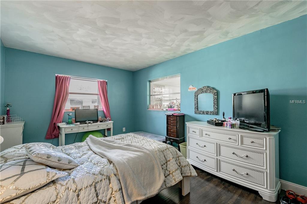 1325 HOWARD STREET, CLEARWATER, Florida 33756, 2 Bedrooms Bedrooms, 3 Rooms Rooms,2 BathroomsBathrooms,Residential,For sale,HOWARD,U7846494