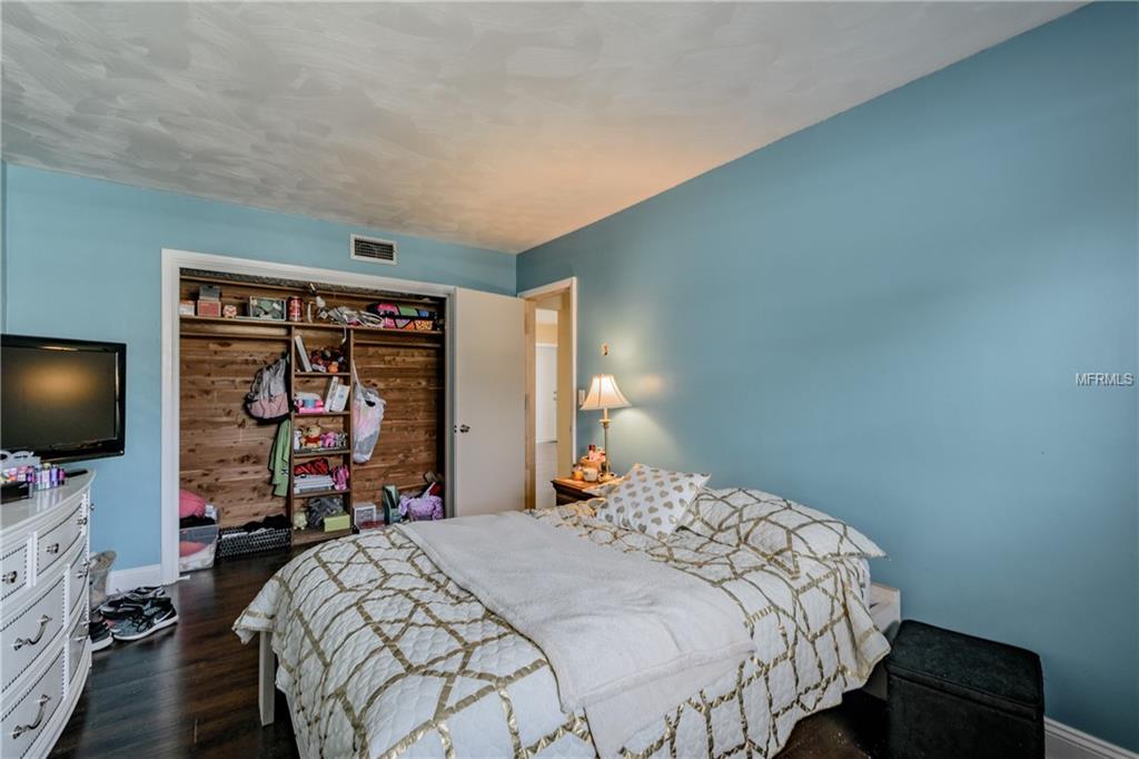 1325 HOWARD STREET, CLEARWATER, Florida 33756, 2 Bedrooms Bedrooms, 3 Rooms Rooms,2 BathroomsBathrooms,Residential,For sale,HOWARD,U7846494