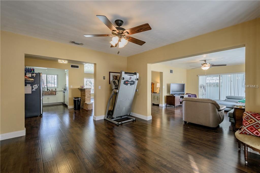 1325 HOWARD STREET, CLEARWATER, Florida 33756, 2 Bedrooms Bedrooms, 3 Rooms Rooms,2 BathroomsBathrooms,Residential,For sale,HOWARD,U7846494