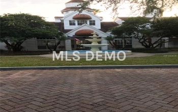 11594 WESTWOOD BOULEVARD, ORLANDO, Florida 32821, 1 Bedroom Bedrooms, 3 Rooms Rooms,1 BathroomBathrooms,Residential,For sale,WESTWOOD,O5560935