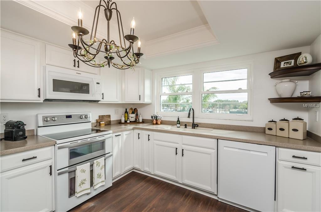 3021 COUNTRYSIDE BOULEVARD, CLEARWATER, Florida 33761, 2 Bedrooms Bedrooms, 3 Rooms Rooms,2 BathroomsBathrooms,Residential,For sale,COUNTRYSIDE,U7847305