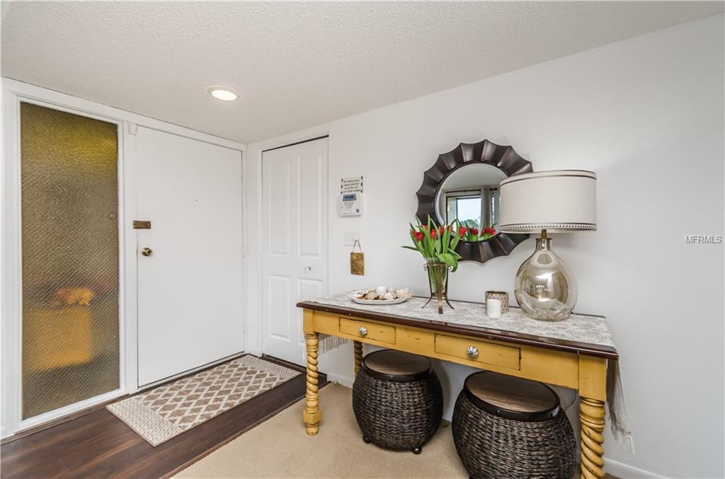 3021 COUNTRYSIDE BOULEVARD, CLEARWATER, Florida 33761, 2 Bedrooms Bedrooms, 3 Rooms Rooms,2 BathroomsBathrooms,Residential,For sale,COUNTRYSIDE,U7847305