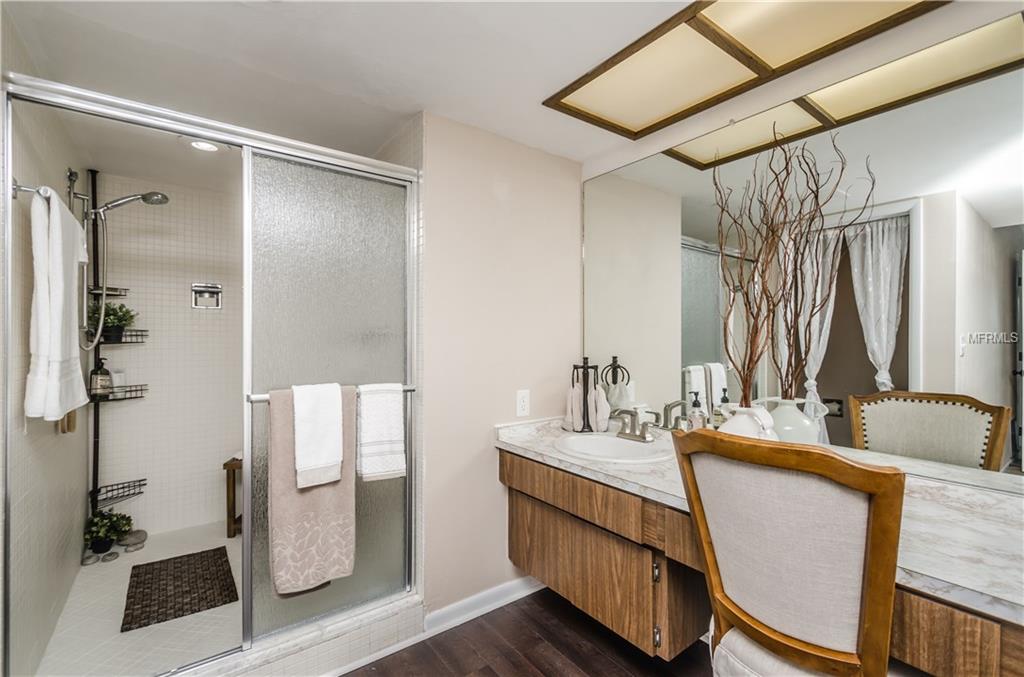 3021 COUNTRYSIDE BOULEVARD, CLEARWATER, Florida 33761, 2 Bedrooms Bedrooms, 3 Rooms Rooms,2 BathroomsBathrooms,Residential,For sale,COUNTRYSIDE,U7847305