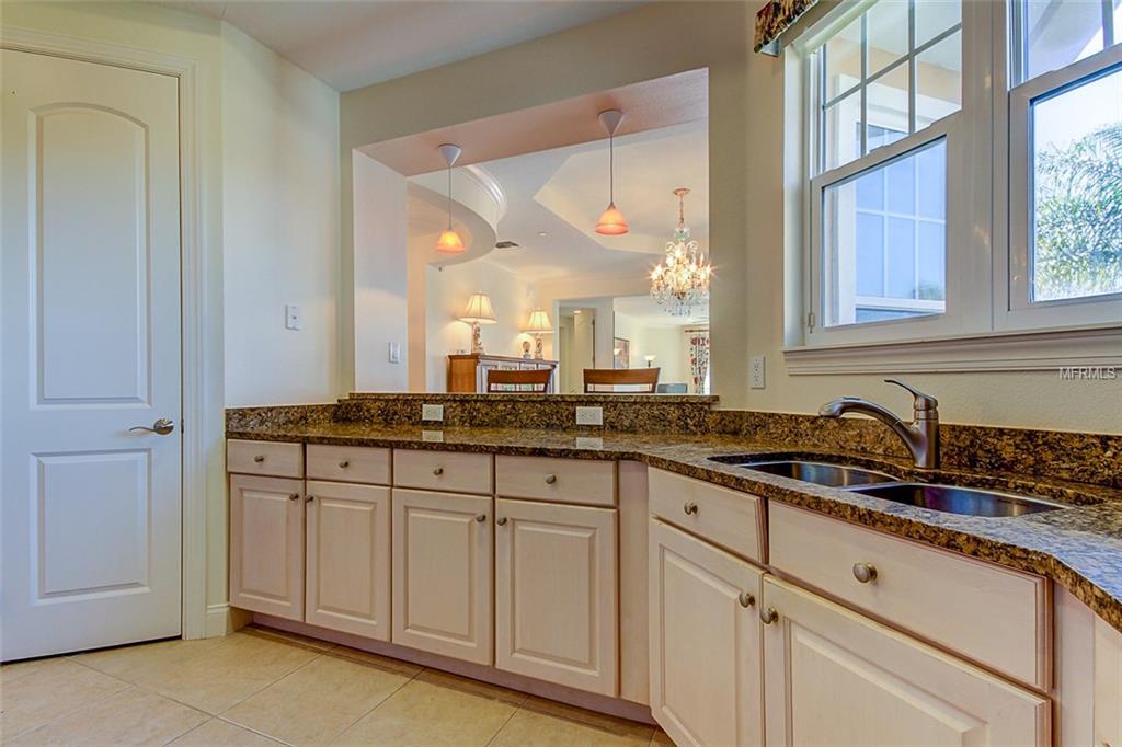 4 ACADEMY WAY S, ST PETERSBURG, Florida 33711, 3 Bedrooms Bedrooms, 6 Rooms Rooms,2 BathroomsBathrooms,Residential,For sale,ACADEMY,U7845279