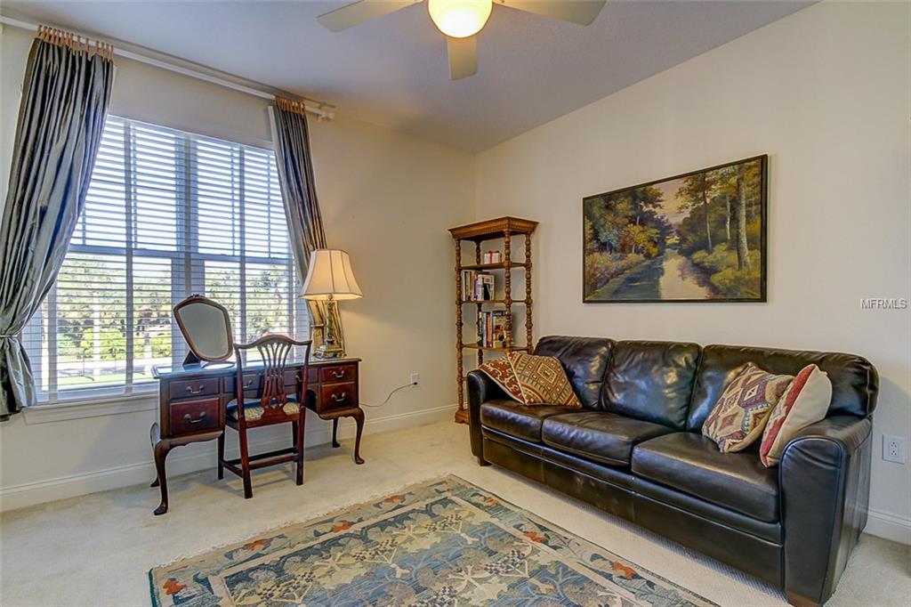 4 ACADEMY WAY S, ST PETERSBURG, Florida 33711, 3 Bedrooms Bedrooms, 6 Rooms Rooms,2 BathroomsBathrooms,Residential,For sale,ACADEMY,U7845279