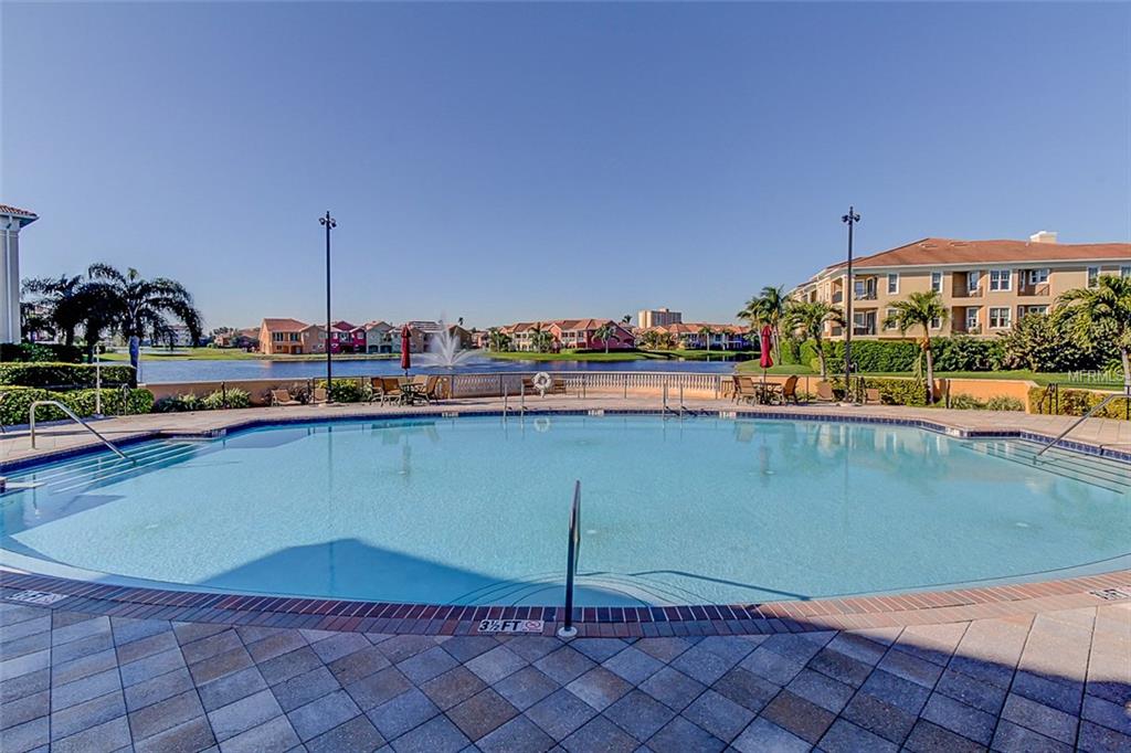 4 ACADEMY WAY S, ST PETERSBURG, Florida 33711, 3 Bedrooms Bedrooms, 6 Rooms Rooms,2 BathroomsBathrooms,Residential,For sale,ACADEMY,U7845279