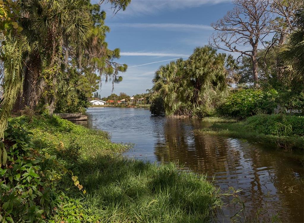 2304 LAKE SHORE DRIVE, NOKOMIS, Florida 34275, 2 Bedrooms Bedrooms, 6 Rooms Rooms,2 BathroomsBathrooms,Residential,For sale,LAKE SHORE,N5916143