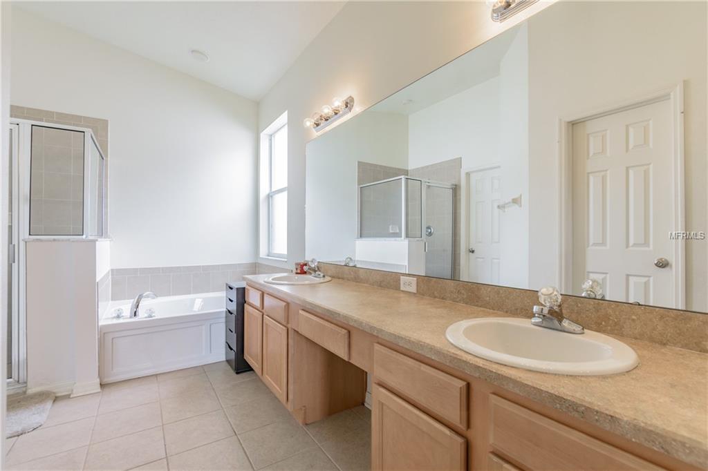 6822 RUNNER OAK DRIVE, WESLEY CHAPEL, Florida 33545, 4 Bedrooms Bedrooms, 7 Rooms Rooms,2 BathroomsBathrooms,Residential,For sale,RUNNER OAK,T2926191