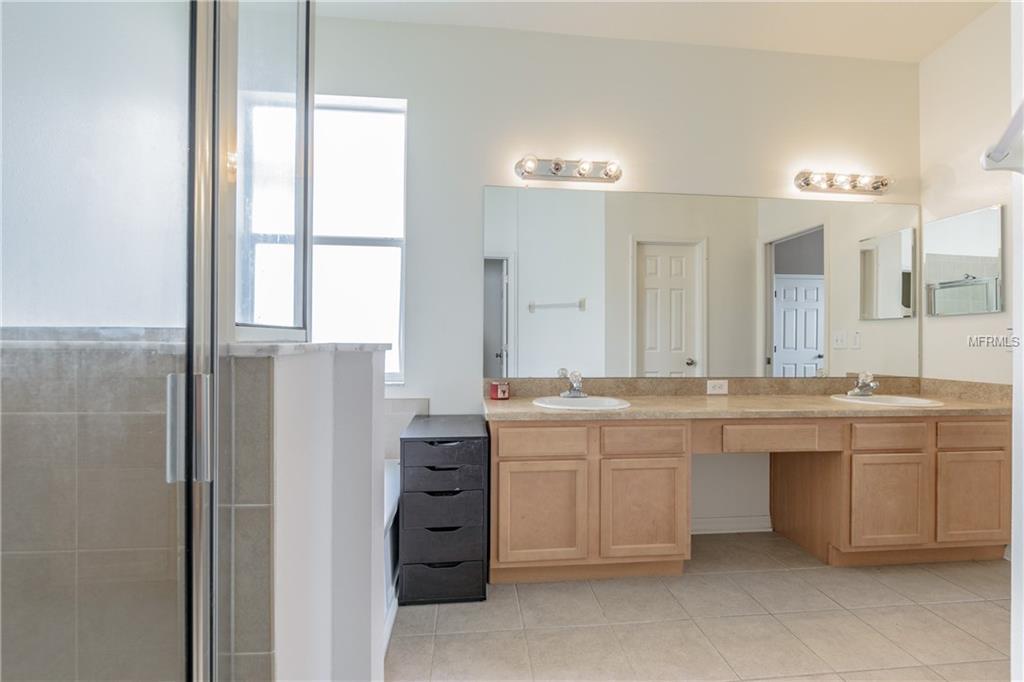 6822 RUNNER OAK DRIVE, WESLEY CHAPEL, Florida 33545, 4 Bedrooms Bedrooms, 7 Rooms Rooms,2 BathroomsBathrooms,Residential,For sale,RUNNER OAK,T2926191