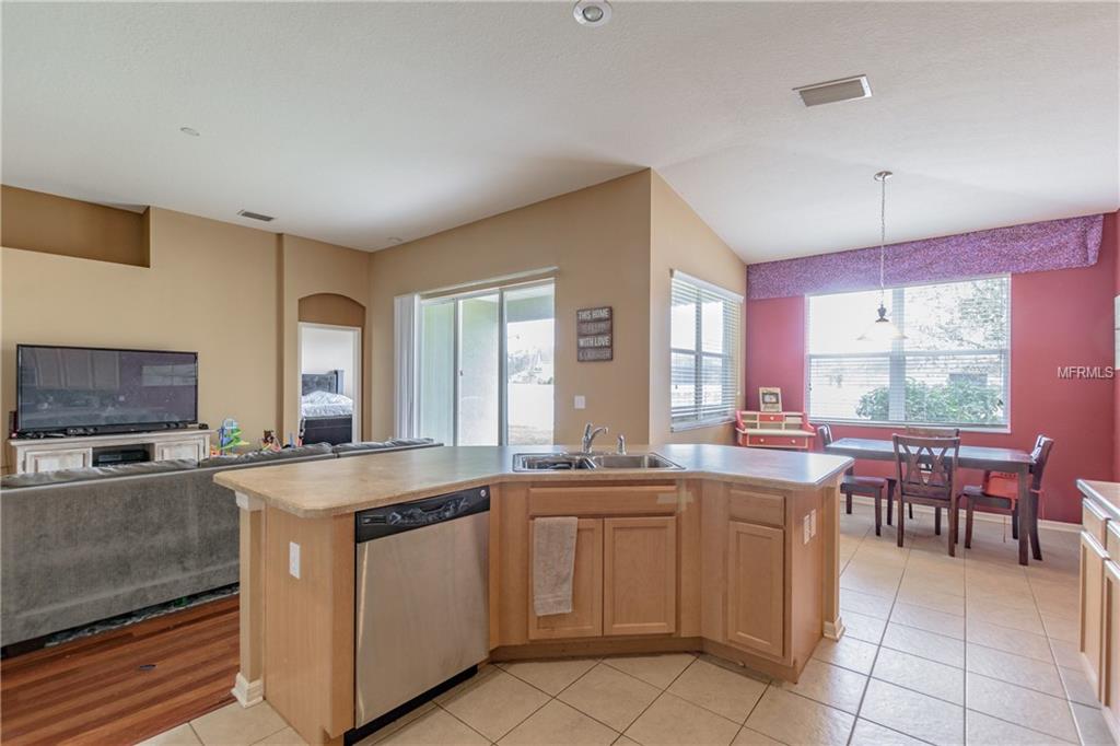 6822 RUNNER OAK DRIVE, WESLEY CHAPEL, Florida 33545, 4 Bedrooms Bedrooms, 7 Rooms Rooms,2 BathroomsBathrooms,Residential,For sale,RUNNER OAK,T2926191