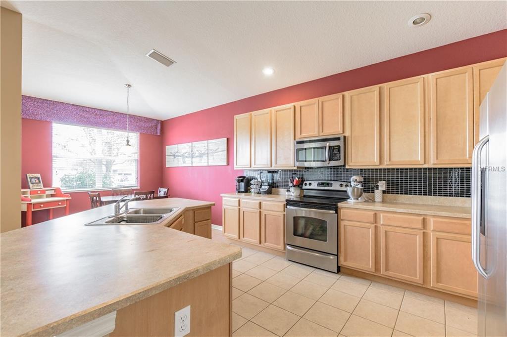 6822 RUNNER OAK DRIVE, WESLEY CHAPEL, Florida 33545, 4 Bedrooms Bedrooms, 7 Rooms Rooms,2 BathroomsBathrooms,Residential,For sale,RUNNER OAK,T2926191