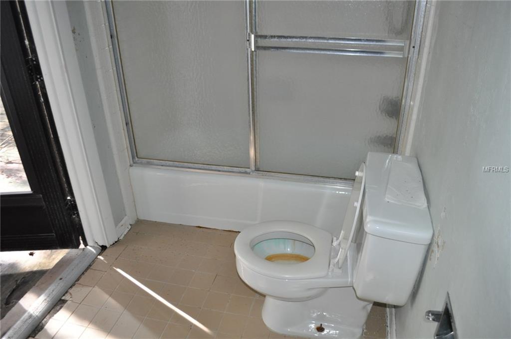 3856 LAKE JOYCE DRIVE, LAND O LAKES, Florida 34639, 3 Bedrooms Bedrooms, 3 Rooms Rooms,2 BathroomsBathrooms,Residential,For sale,LAKE JOYCE,T2927498