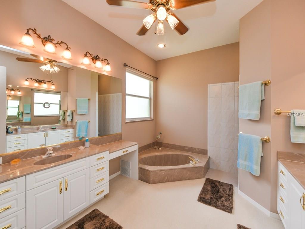 303 STONE BRIAR CREEK DRIVE, VENICE, Florida 34292, 3 Bedrooms Bedrooms, 11 Rooms Rooms,3 BathroomsBathrooms,Residential,For sale,STONE BRIAR CREEK,N5916370