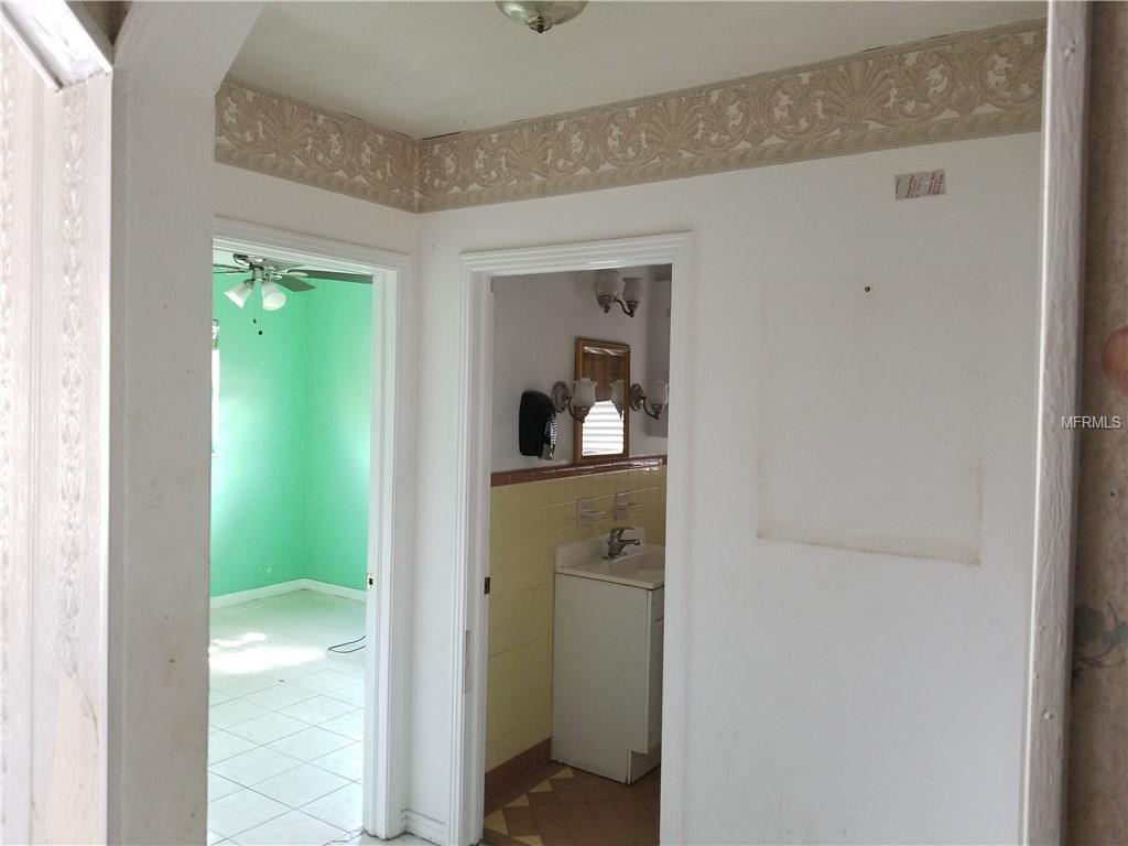 6309 S ADELIA AVENUE, TAMPA, Florida 33616, 3 Bedrooms Bedrooms, 3 Rooms Rooms,2 BathroomsBathrooms,Residential,For sale,ADELIA,T2928344