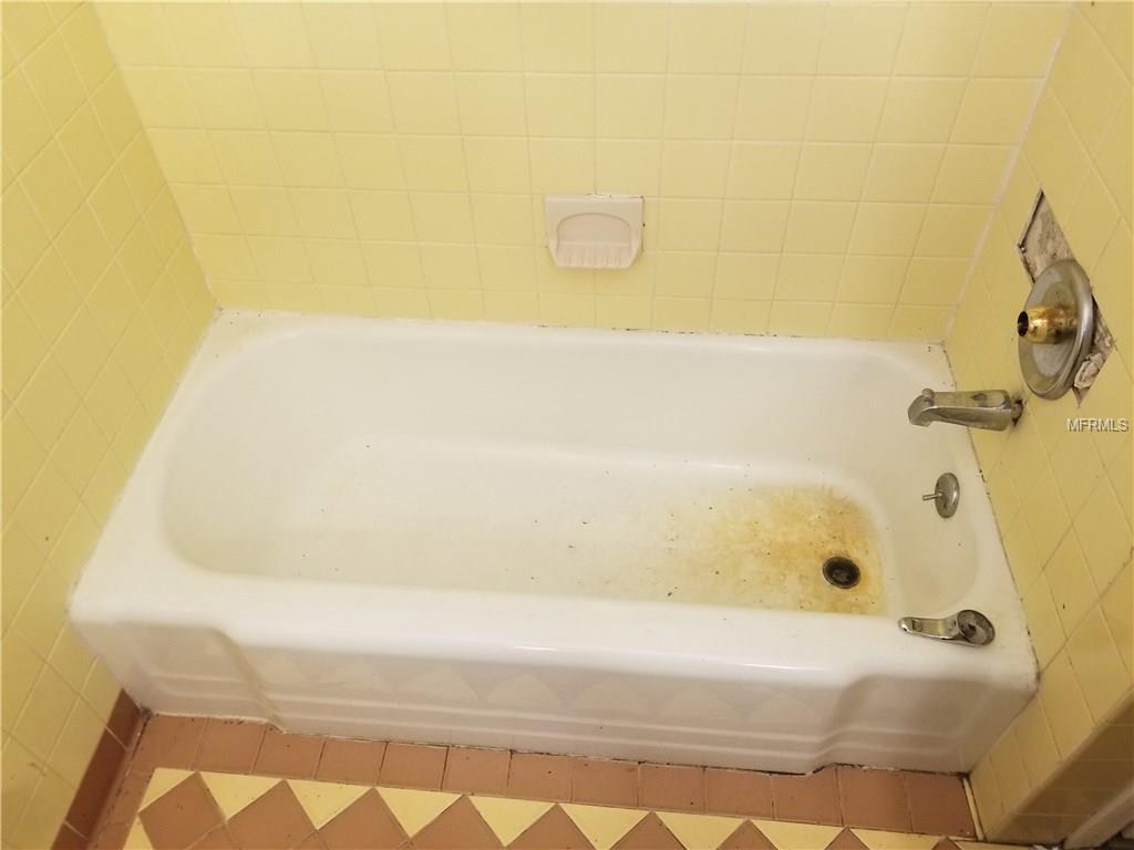 6309 S ADELIA AVENUE, TAMPA, Florida 33616, 3 Bedrooms Bedrooms, 3 Rooms Rooms,2 BathroomsBathrooms,Residential,For sale,ADELIA,T2928344