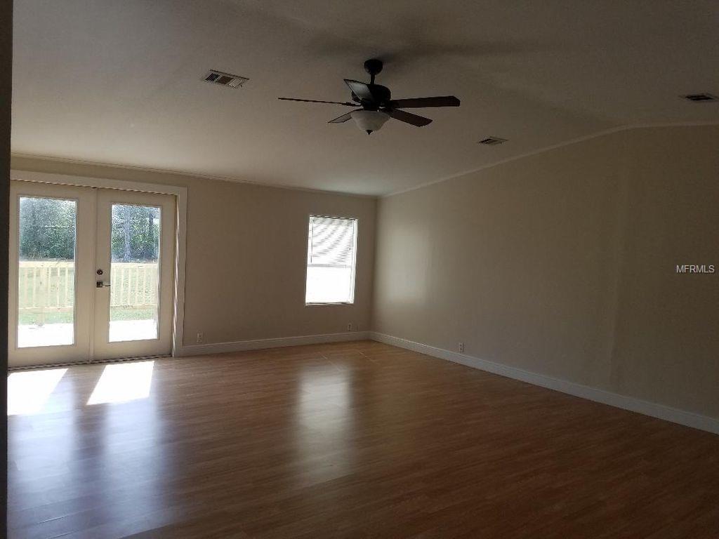 9060 ATLAS DRIVE, SAINT CLOUD, Florida 34773, 3 Bedrooms Bedrooms, 6 Rooms Rooms,2 BathroomsBathrooms,Residential,For sale,ATLAS,S4857069